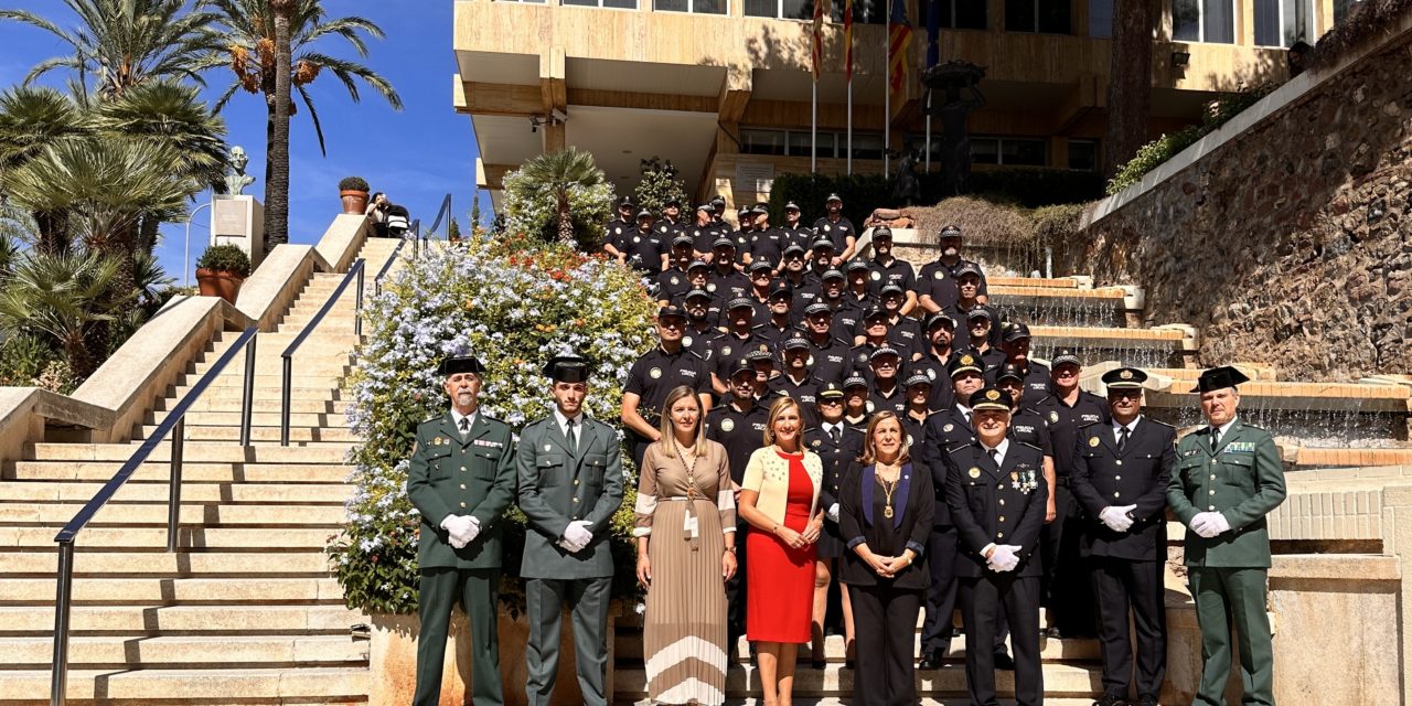 Benicàssim celebra amb honors el L Aniversari de la Policia Local en el seu últim dia de festes patronals